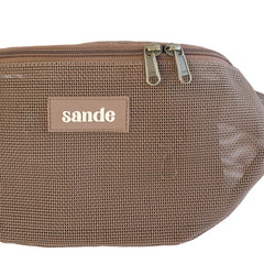 SANDE™ ESSENTIALS CROSSBODY BAG - ESPRESSO