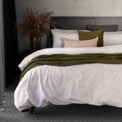 Linen cushion in Tea Rose