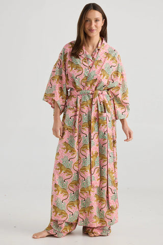 Salutation leopard robe