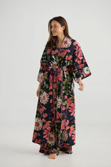 Salutation wildflower robe